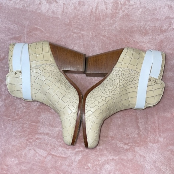 Rag & Bone Harrow Booties in Ivory Snakeskin Sz. 38.5 / 8.5US - Picture 10 of 16